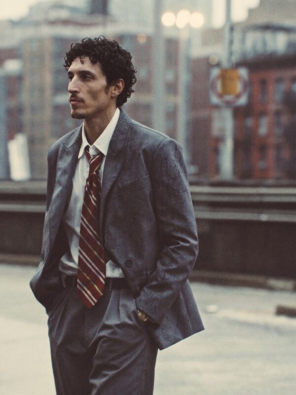 Downtown Suit Walk VIBEFLIRTING style example